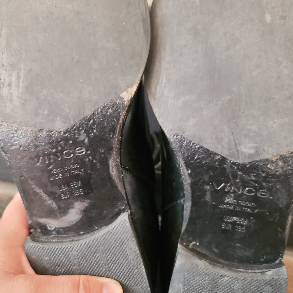 Vince Black Women's Perlow Patent Leather Booties size 9.5 1 inch heel